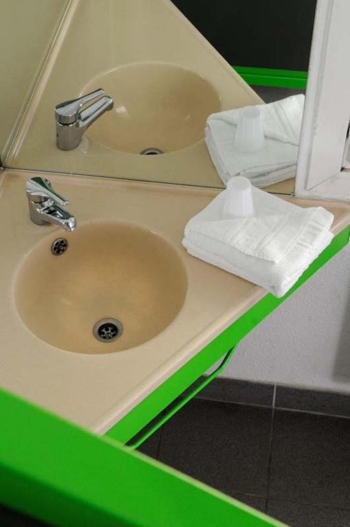 Lemon Hotel - Mery Sur Oise/Cergy Номер фото